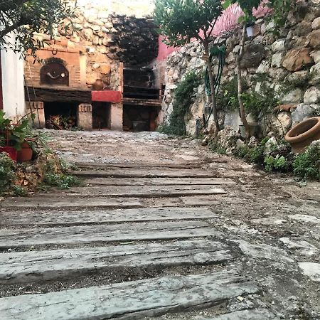 Hostal La Noguera de Socasa Romancos Exterior foto