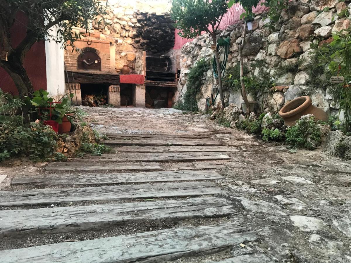 Hostal La Noguera de Socasa Romancos Exterior foto
