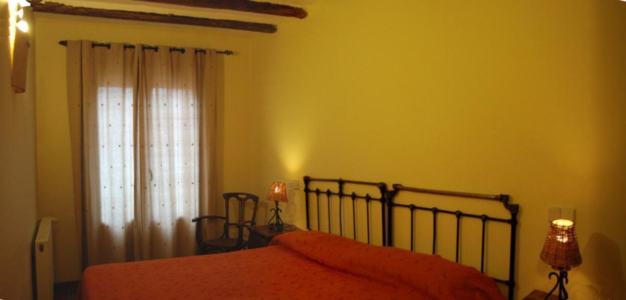 Hostal La Noguera de Socasa Romancos Exterior foto